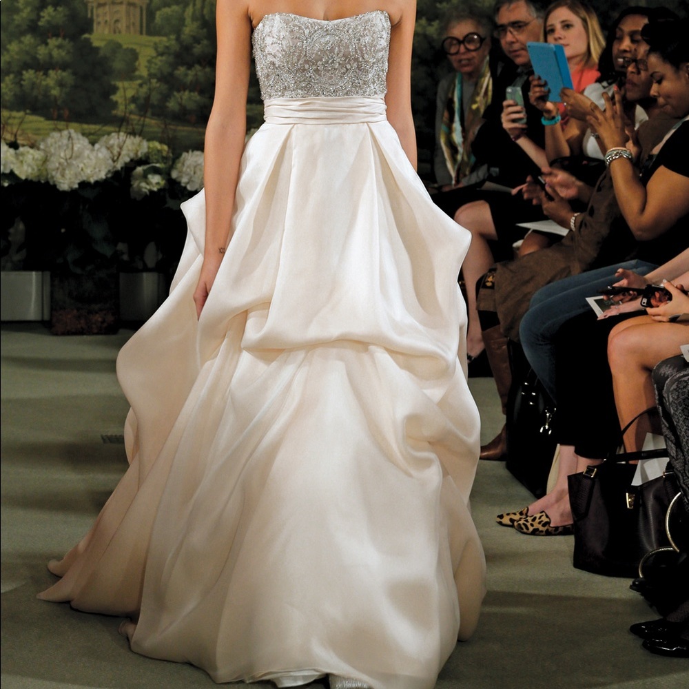 Anne Barge “Cherish” ballgown wedding dress + veil. Dress size 10 ALTERED. EUC.